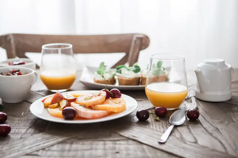 건강하고 간단한 아침 식사 음식 14가지